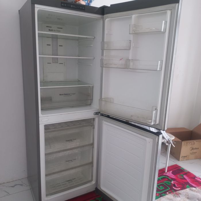 Холодильник LG...