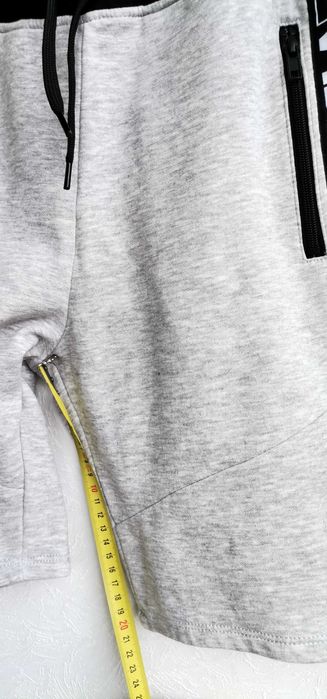 Bermude pantaloni scurti H&M Sweatshorts băieți măr 152 11–12 ani