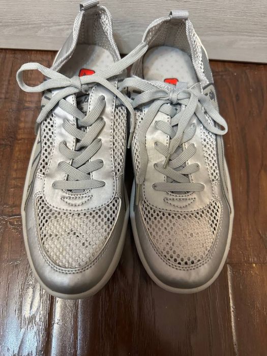 Кроссовки летние, размер 40