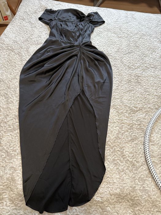 Rochie eleganta neagra satin off shoulder corset slit sexy