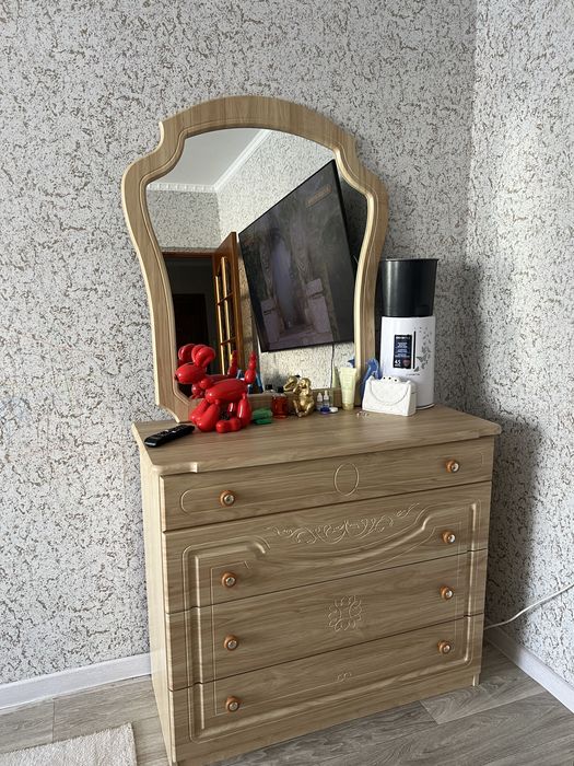 Шкаф комод зеркало айна