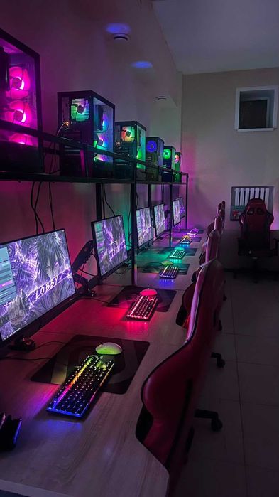 Продаётся компьютерный + playstation клуб