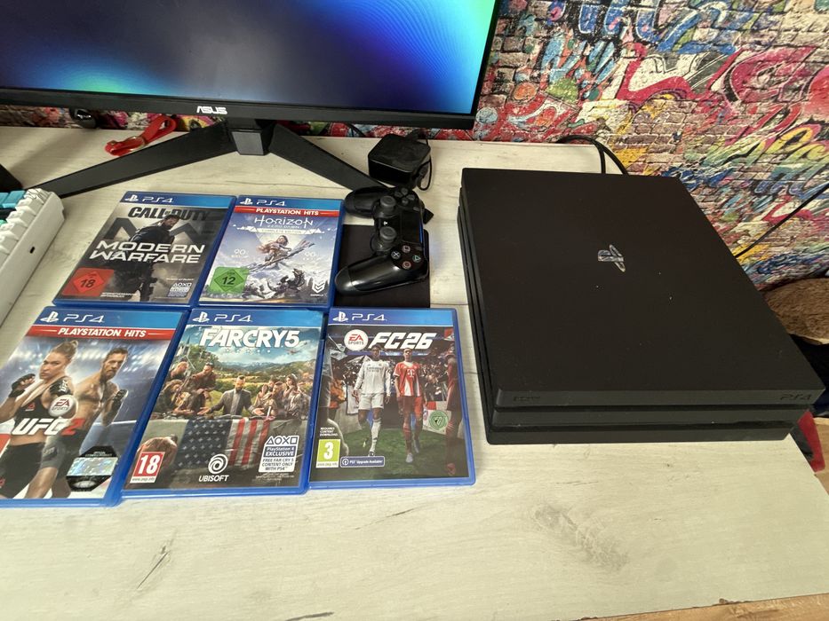 Продавам Playstation 4 pro