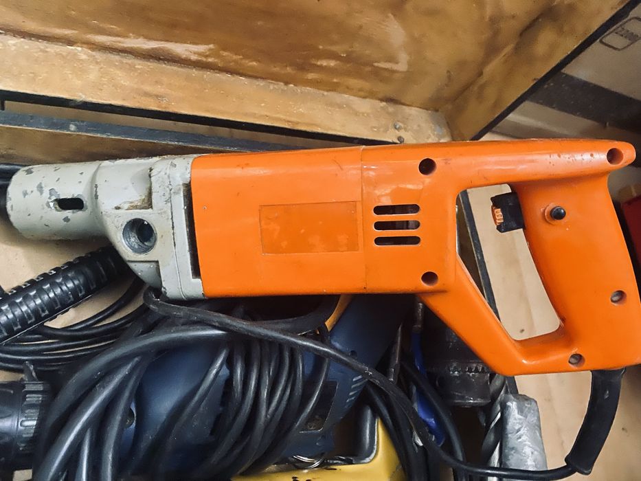 Продам электроинструменты