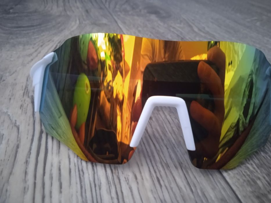 Продам очки спортивные новые