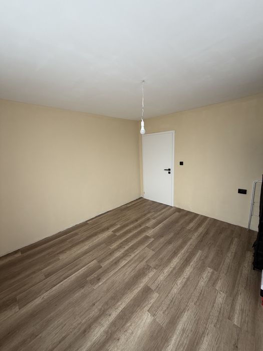 ПРОДАВА СЕ: Чисто нова реновирана къща на 10 км от София – с. Люлин ОПИСАНИЕ: