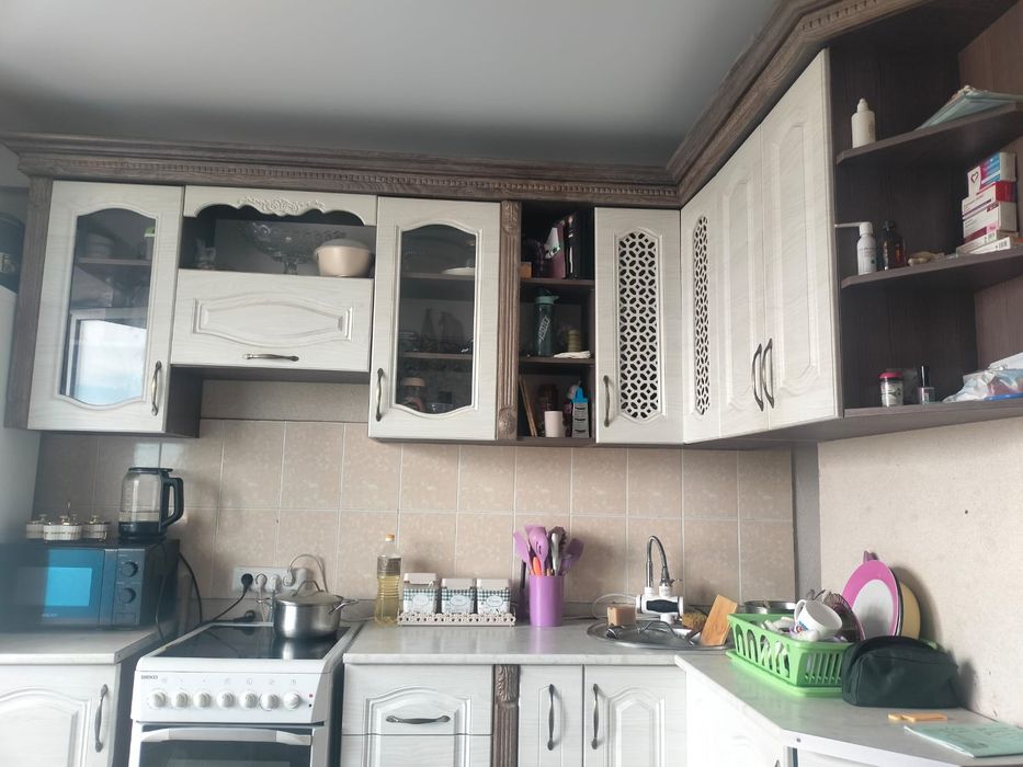 Продам күхунную гарнитуру.