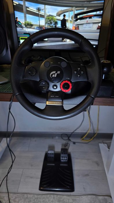Logitech Driving Force GT — игровой руль 900°