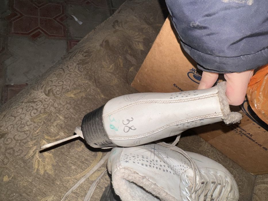 Коньки 38,39 размеры