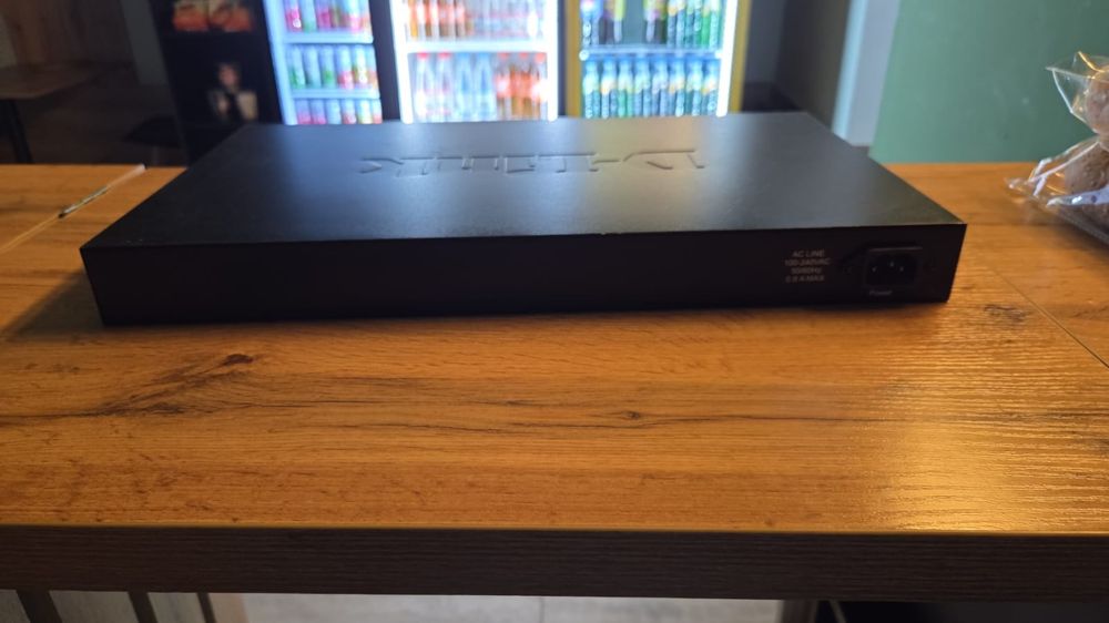 Продам комутатор на 48 портов