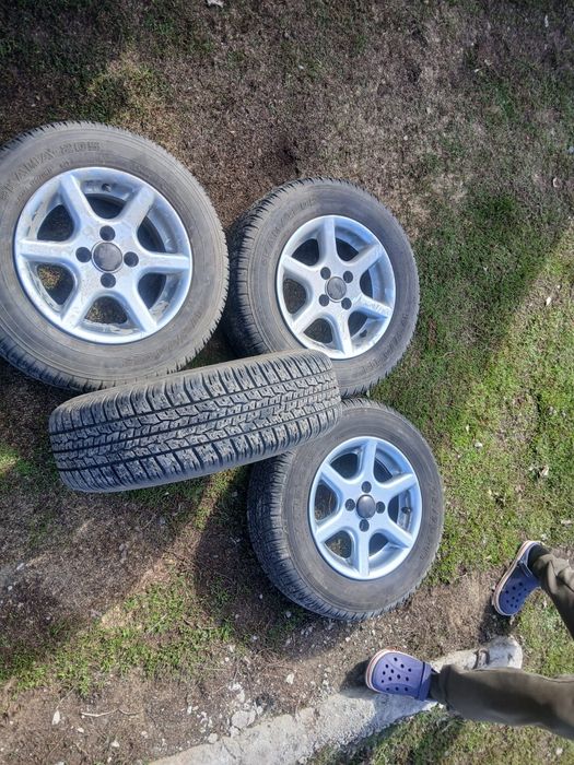 Продам шины с литыми дисками