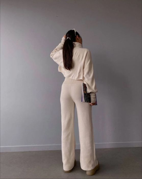 Дамски комплект от две части