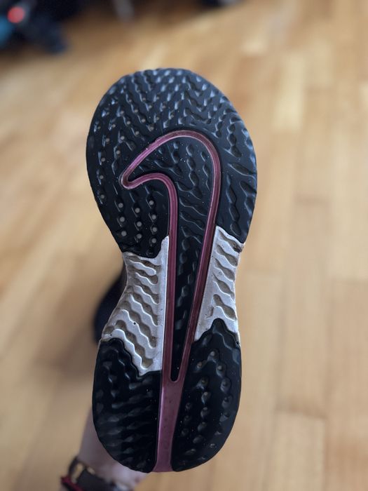 Nike Legend React 38