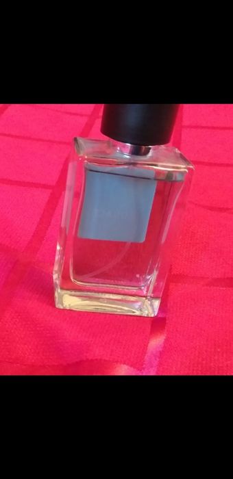 Продам мужской парфюм.