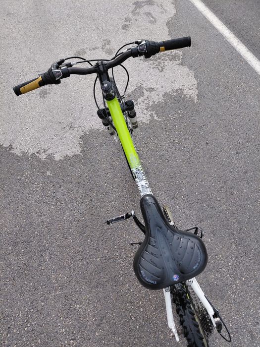 Продавам Cross graffito