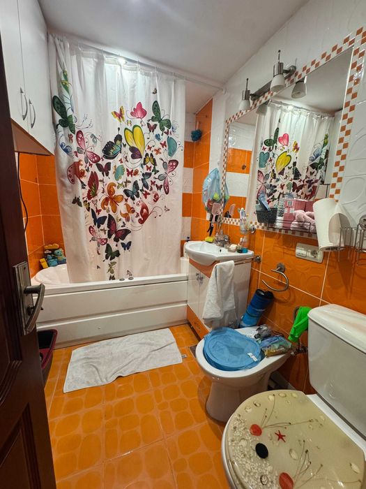 Vand Apartament 2 dormitoare + living