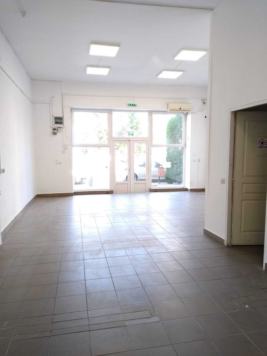 Închiriez spațiu comercial utracentral în Târnăveni