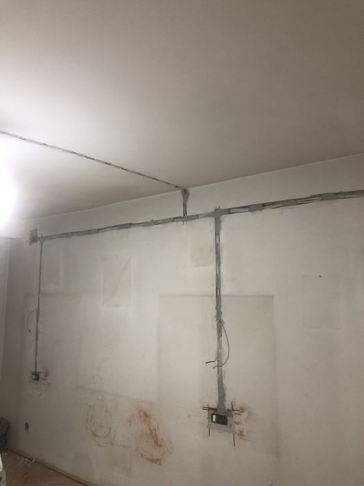 Electrician certificat Anre-refacere instalatie electrica apartamente