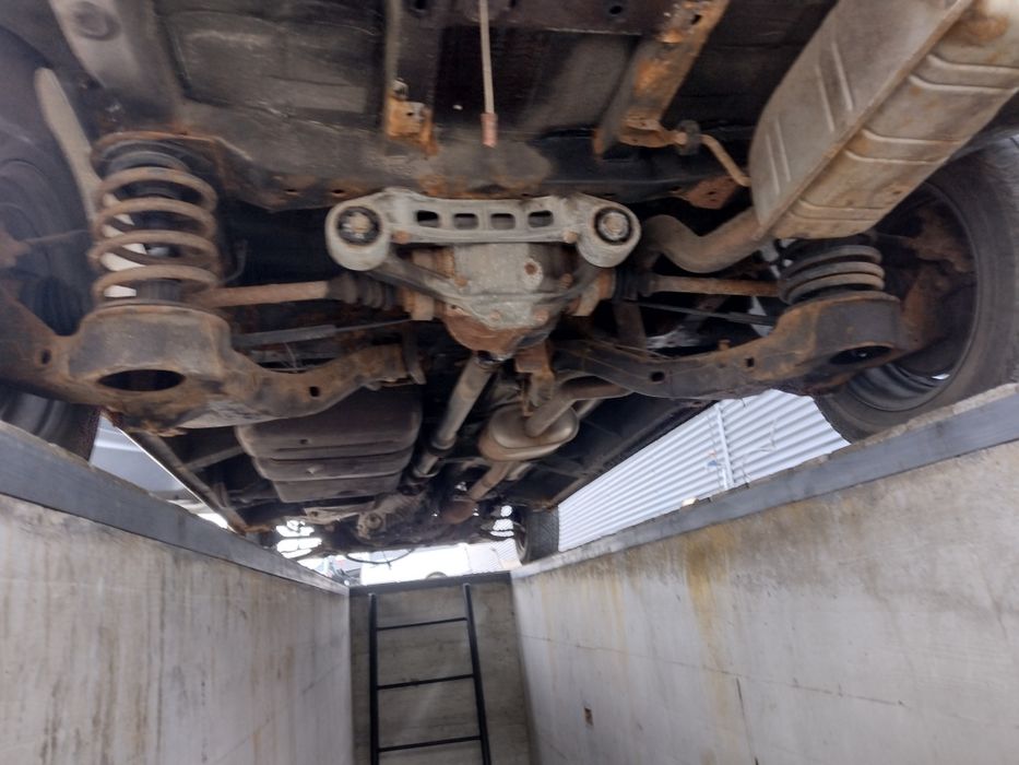 Dezmembrez Mercedes vito (viano)4×4 euro5