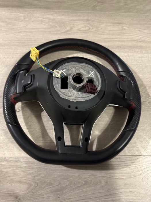 Волан Mercedes W212 AMG Мерцедес с пера