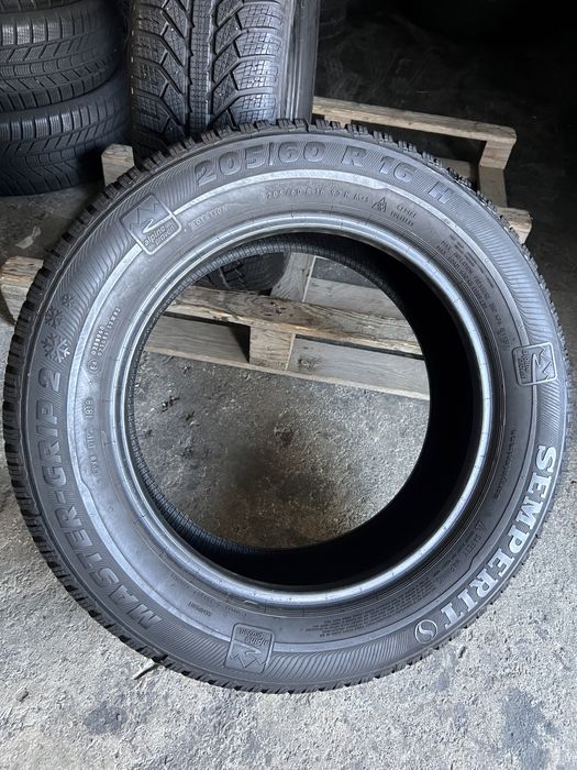 2 anvelope de iarna 205/60/16 Semperit 8 mm!