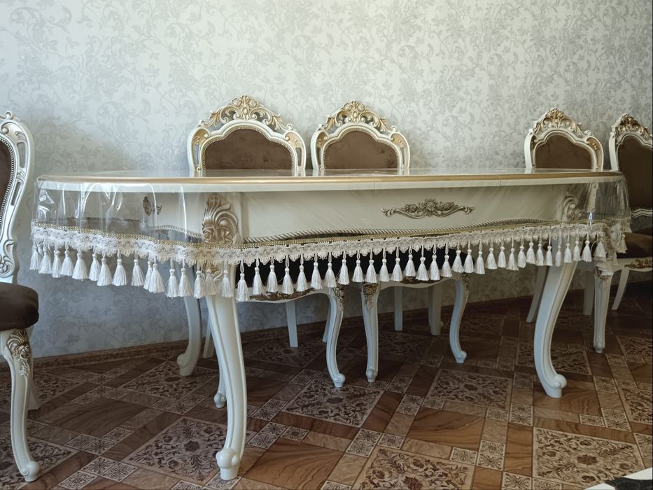 Стол и стулья не дорого