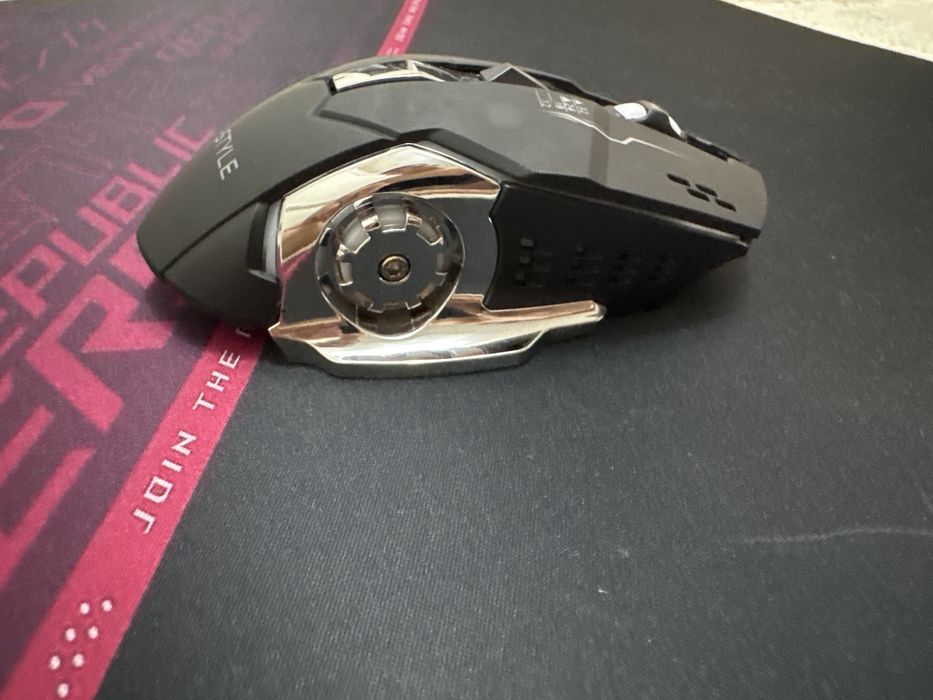 (Cool lighing effects )Game mouse