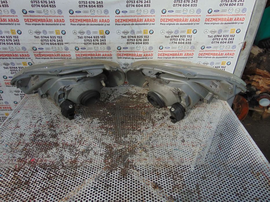 Far Opel Vivaro 2001-2013 faruri stanga dreapta Renault Trafic 2001-2013