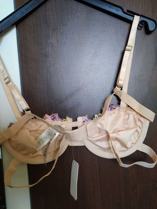 Нежен сутиен с цветя