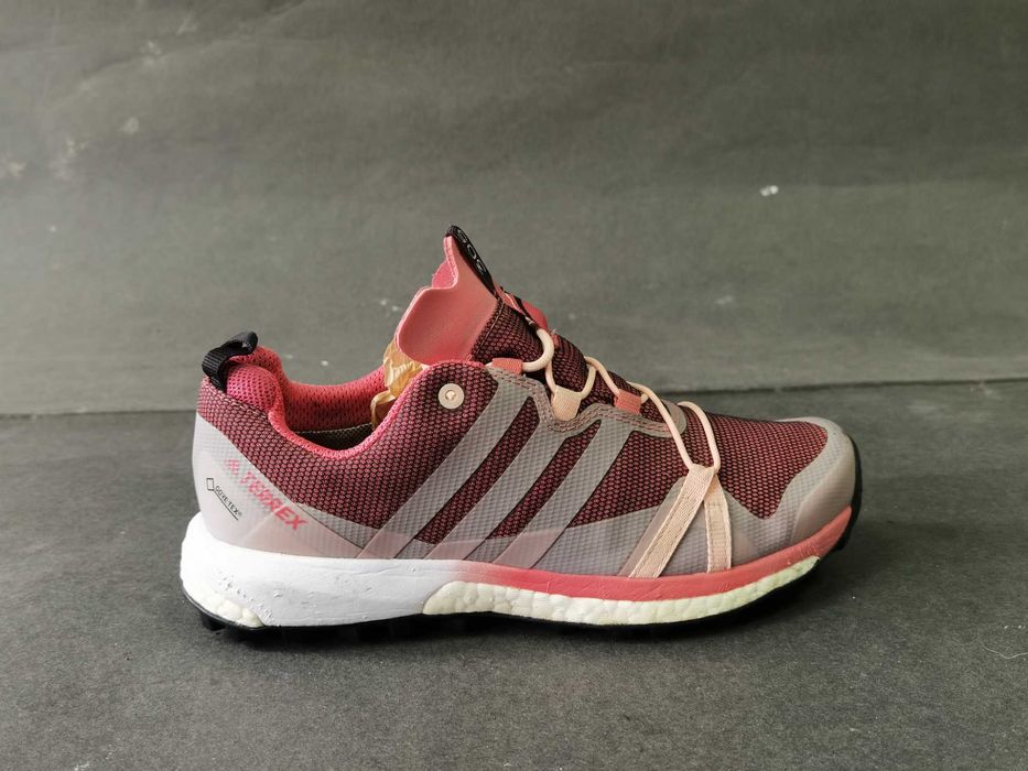 Ghete munte 37 38 adidasi bocanci Adidas Terrex  305 Goretex ca NOI