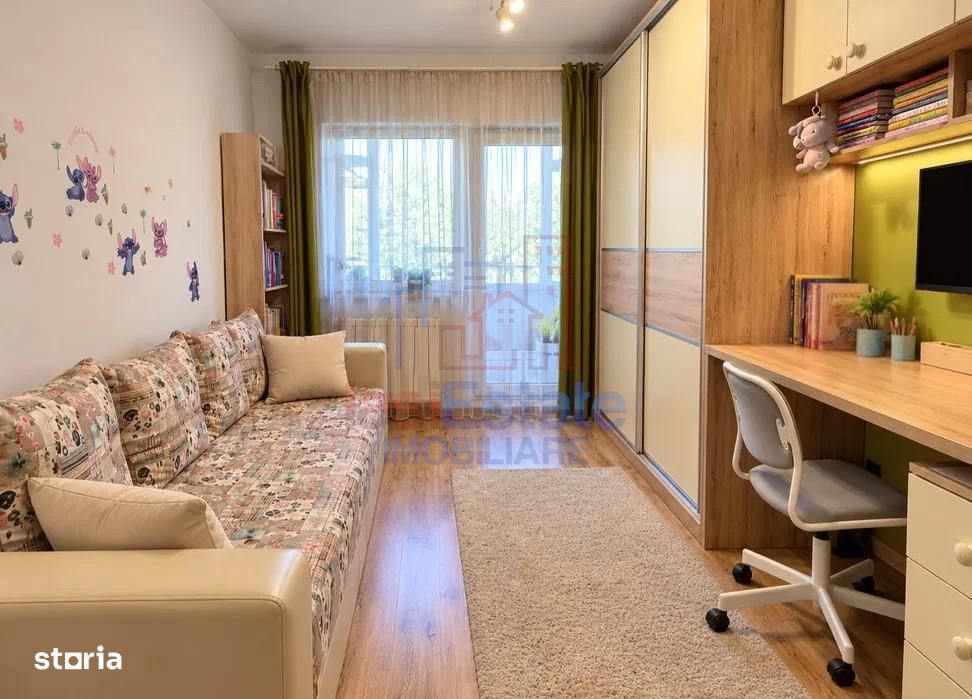 Apartament cu 3 camere zona Podu de Fier