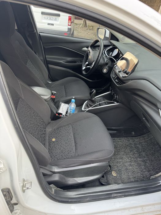 Продаю Chevrolet Onix
