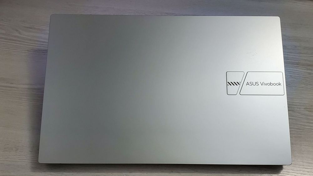 Asus Vivobook 15 OLED