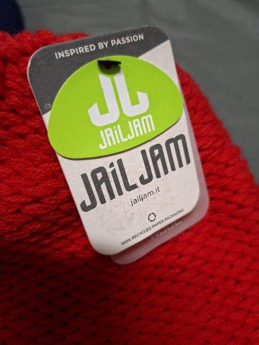 Оригинални зимни Шапки 10лв броя !