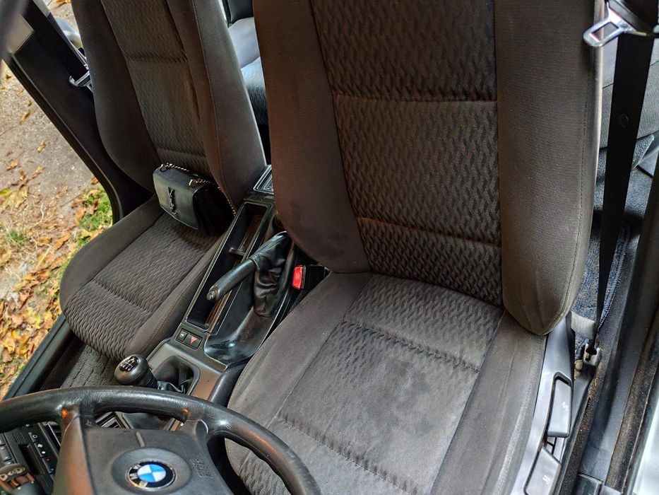 Продавам  BMW 318 И