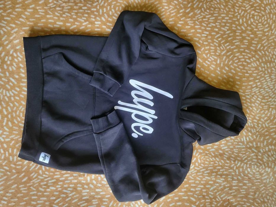 Жесток марков суичър HYPE, като нов, 21 лв.