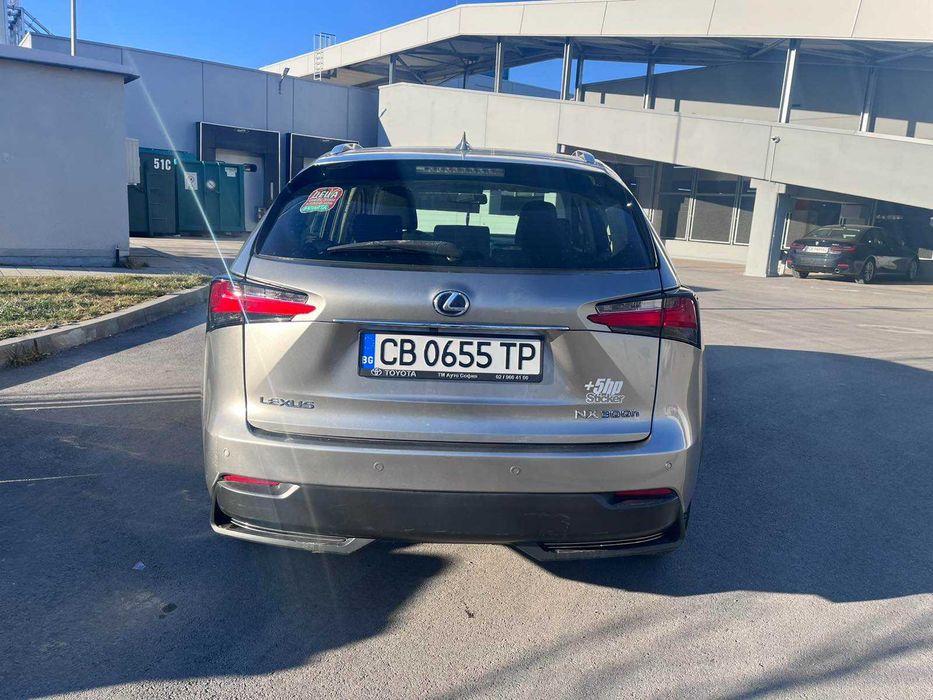 Lexus NX300h 2.5 Hybrid e-Four e-CVT