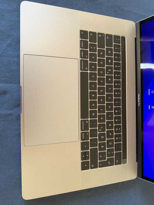 MacBook Pro 15,4” A1707 2016 с тъчбар