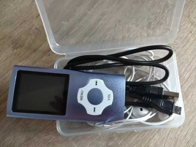 MP3/MP4 плейър с възпроизвеждане на видео, FM радио,USB, LED, SD карта