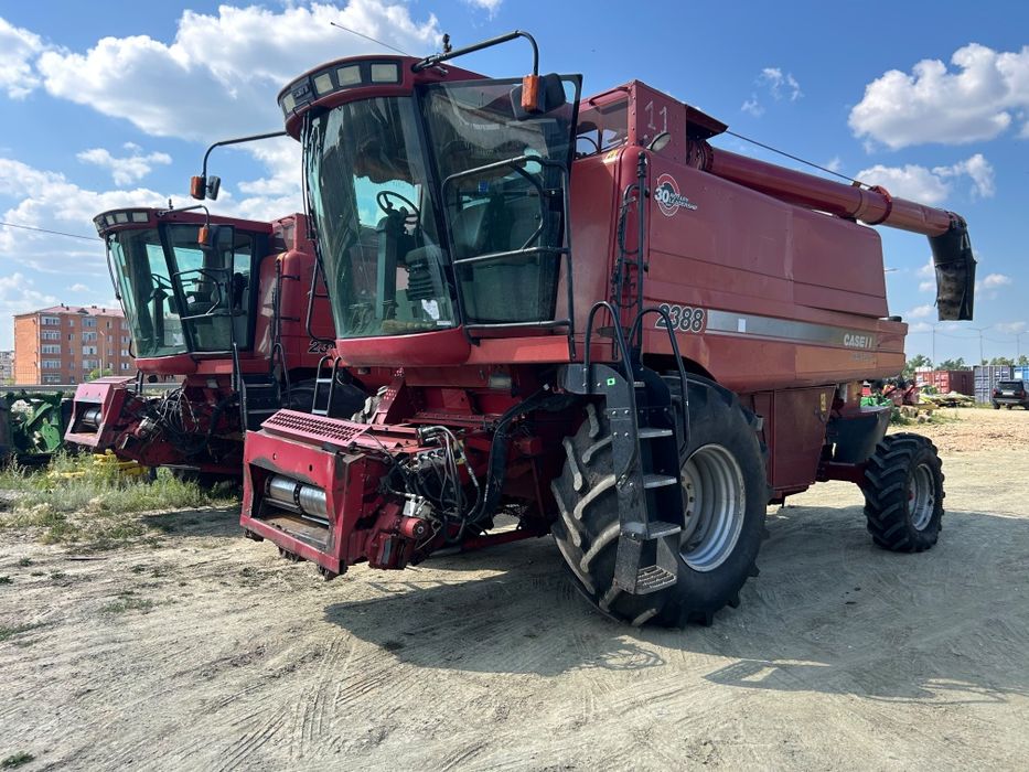 Комбайн Кейс Case 2388