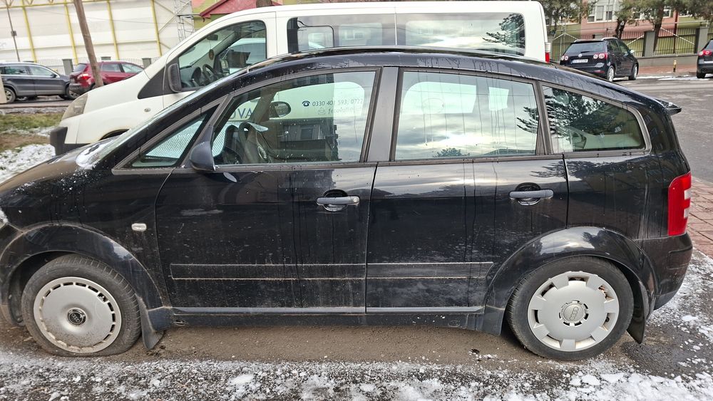 Vând mașina AUDI A2