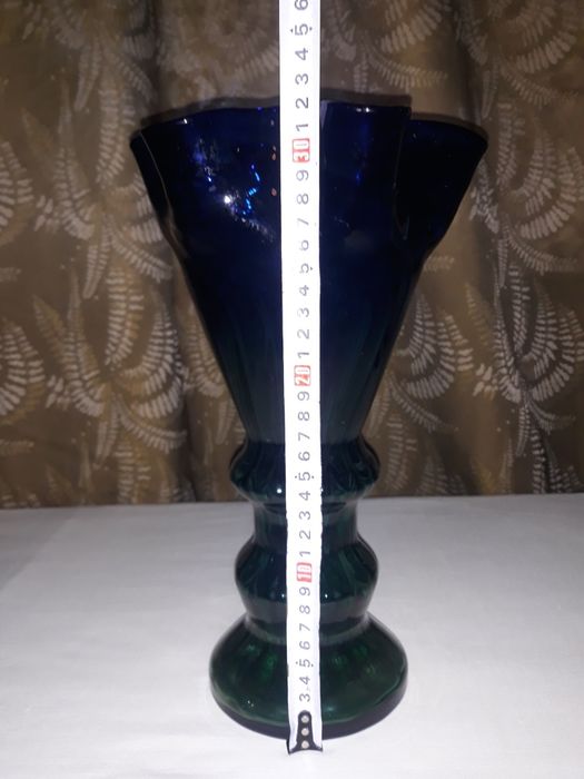 Продаю Вазу для цветов.