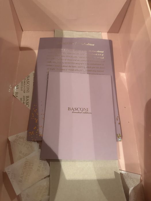 Продам  новые брендовые Туфли