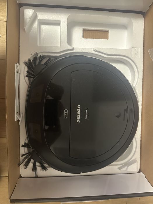 Miele Scout RX 3 робот