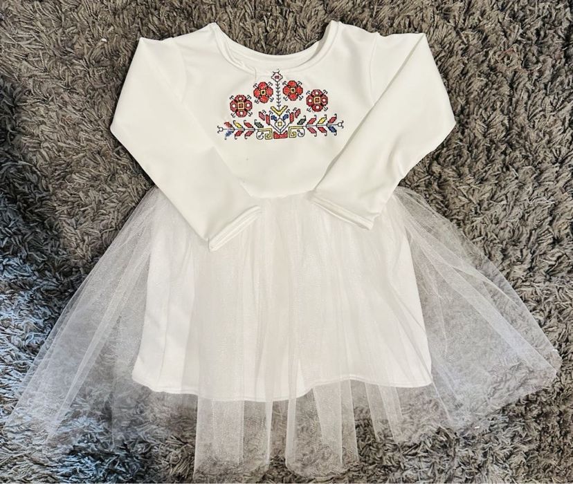 Бебешка рокля с шевица / народна носия за момиче