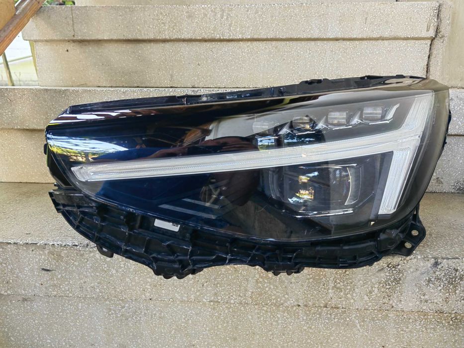 Фар Volvo XC40 Pixel Tehnology LED ляв / Фар Волво ХЦ40 LED Оригинален