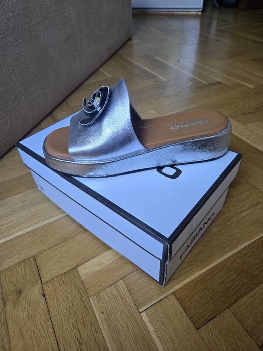 Нови дамски чехли/ сандали от естествена кожа 39 номер