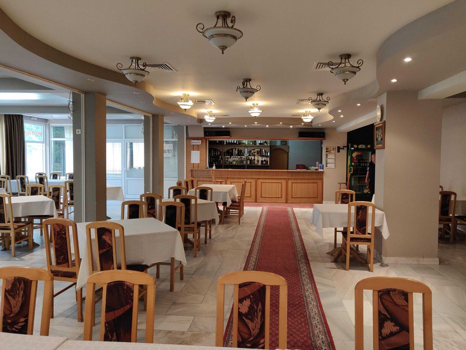 Продава се Хотел в с. Старозагорски бани, Област Стара Загора - 1700 кв.м за 589 €/кв.м - Снимка #6