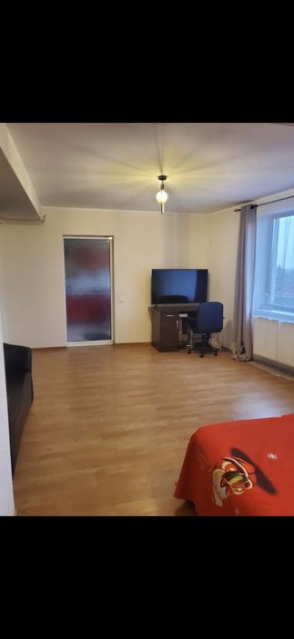 Inchiriez apartament 1 cameră  (nu garsoniera)