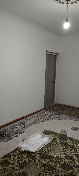 Срочно продается 2 ком квартира в 8 мкр 1 этаж